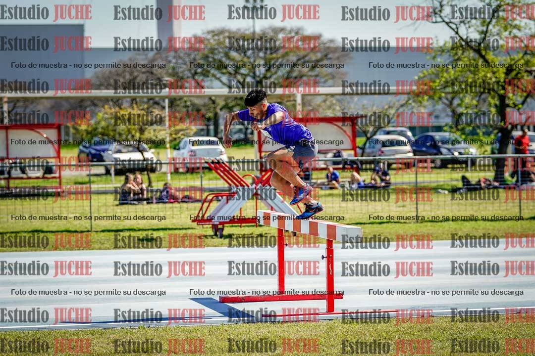 Fotos de los 2000 m con obstáculos de varones
