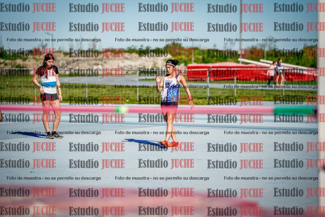 Fotos del salto en alto de mujeres y varones - U15