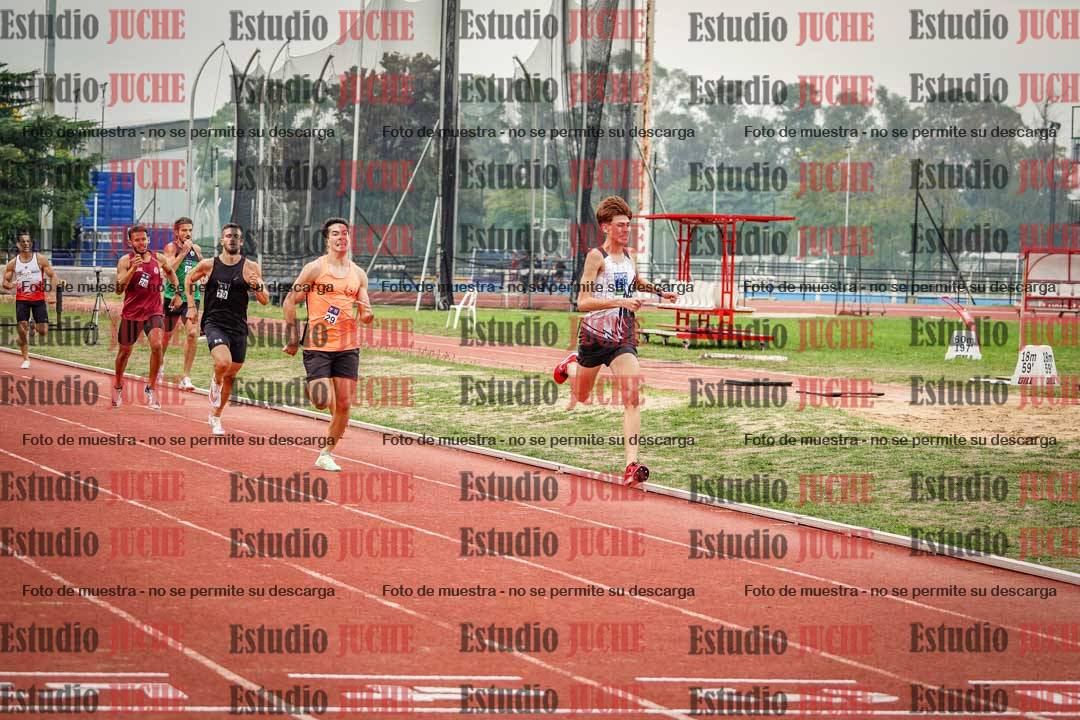 Fotos de los 800 m llanos de varones