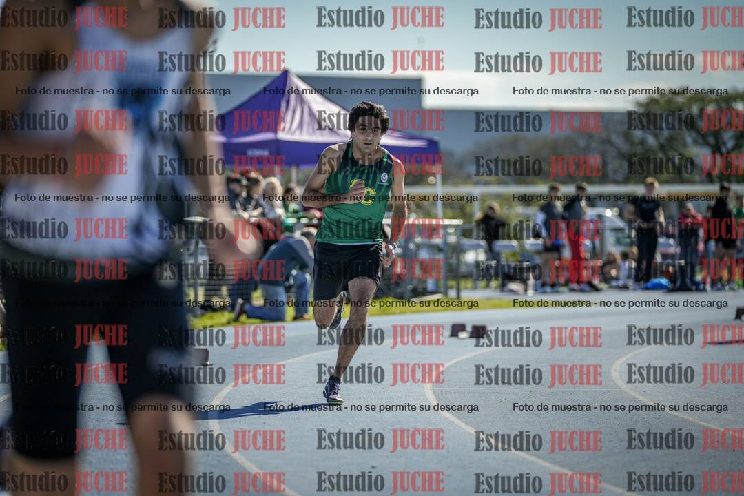 Fotos de los 400 m llanos de varones