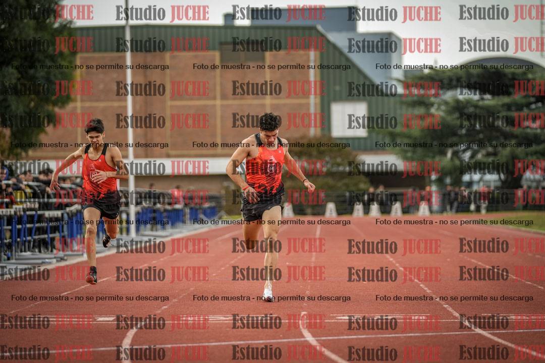 Fotos de los 400 m llanos de varones