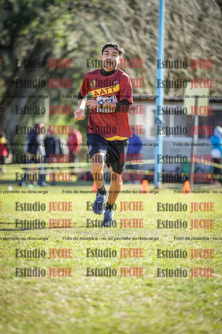 Fotos de la llegada del cross de 2000 m