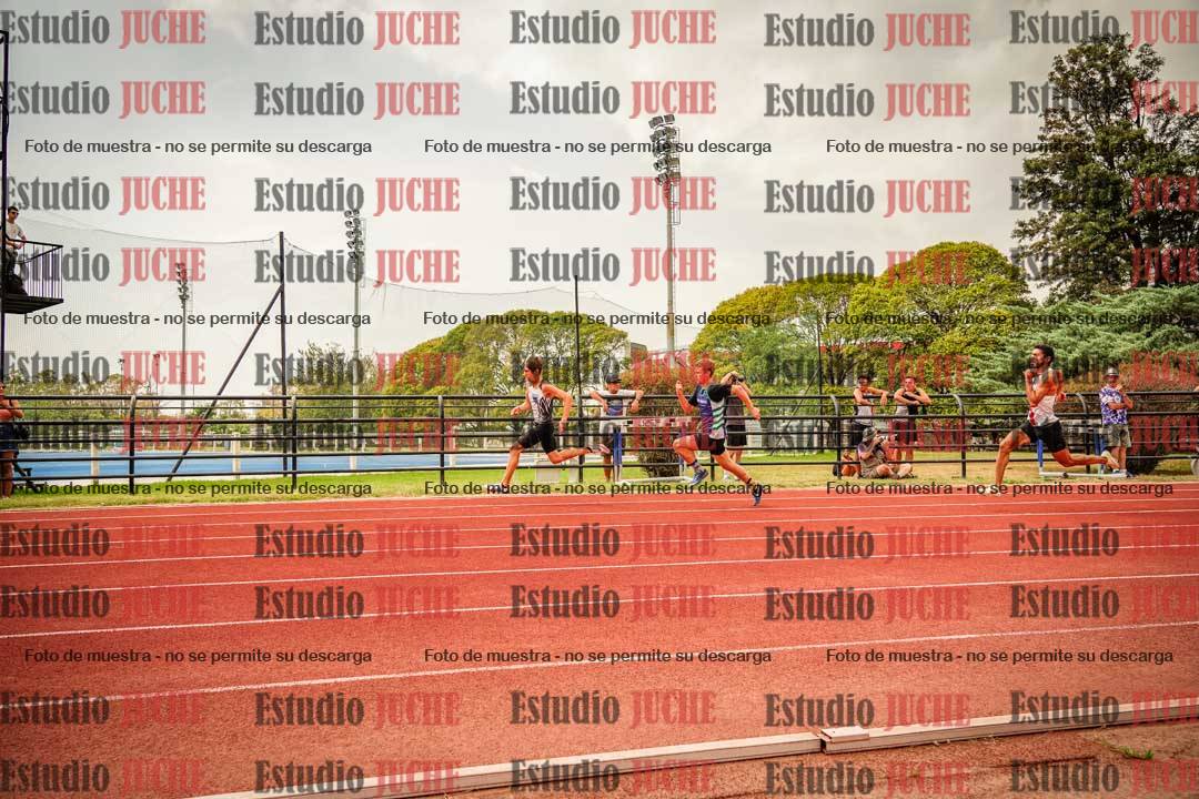 Fotos de los 200 m llanos de varones