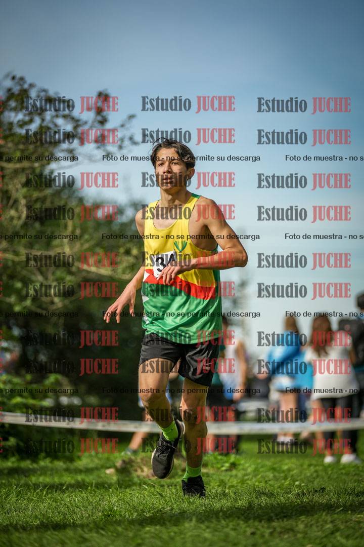 Fotos de la llegada del cross de 2000 m