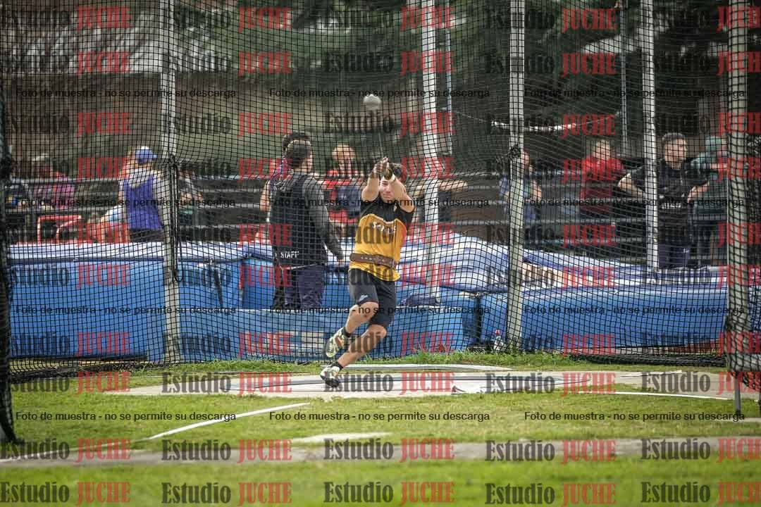 Fotos del lanzamiento de martillo de varones