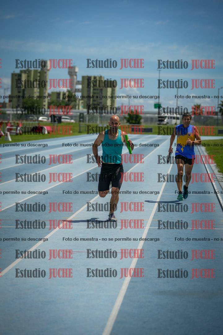 Fotos de las llegadas de los relevos 20' para running teams - serie 1
