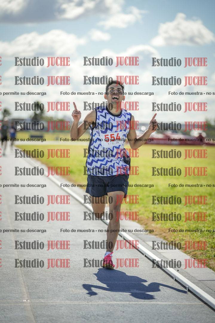 Fotos de los 800 m llanos de varones