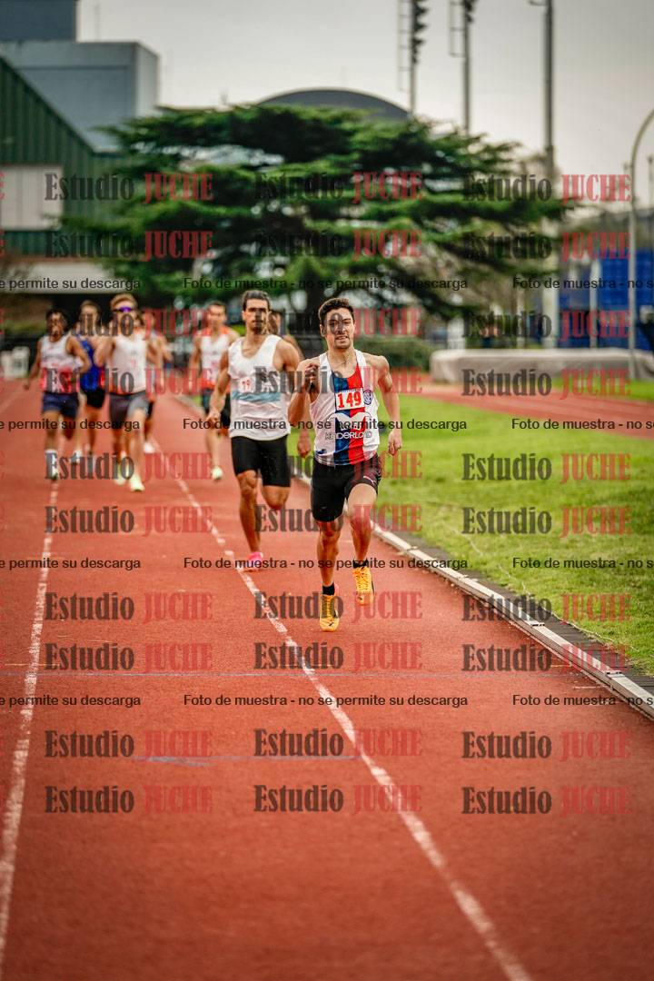 Fotos de los 800 m llanos de varones