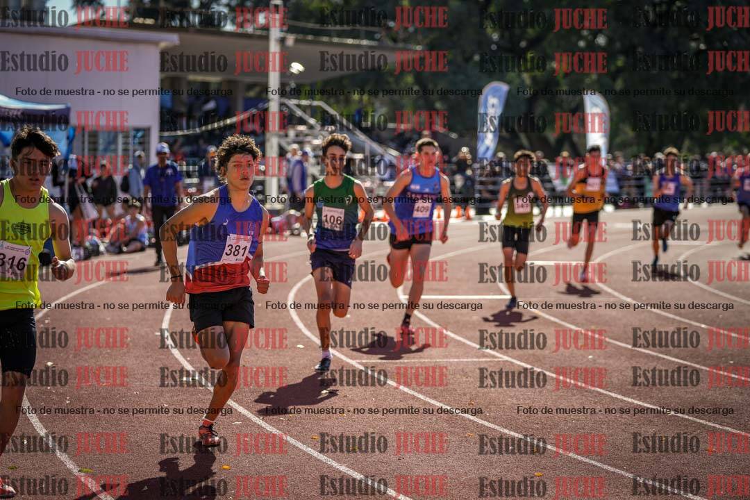 Fotos de los 800 m llanos de varones
