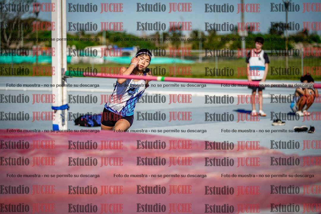 Fotos del salto en alto de mujeres y varones - U15