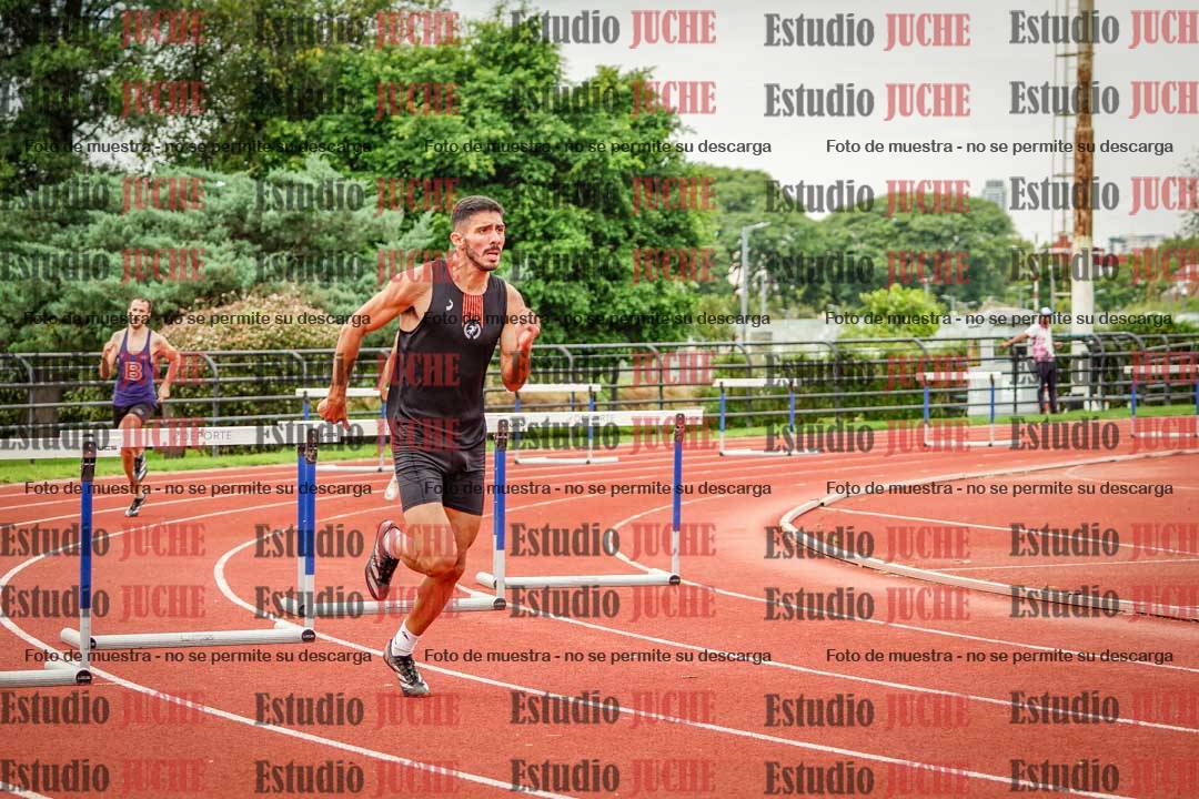 Fotos de los 400 m con vallas de varones