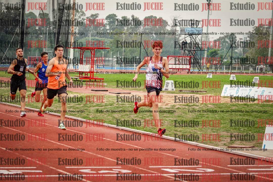 Fotos de los 800 m llanos de varones