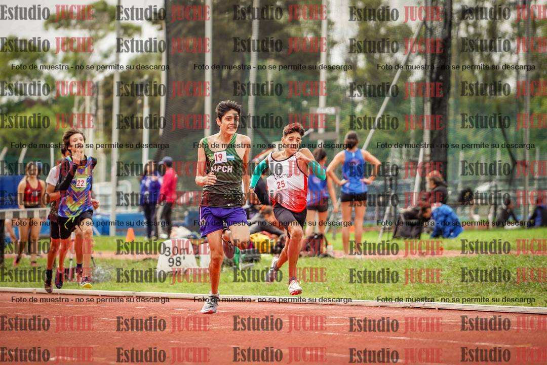 Fotos de los 600 m llanos de varones