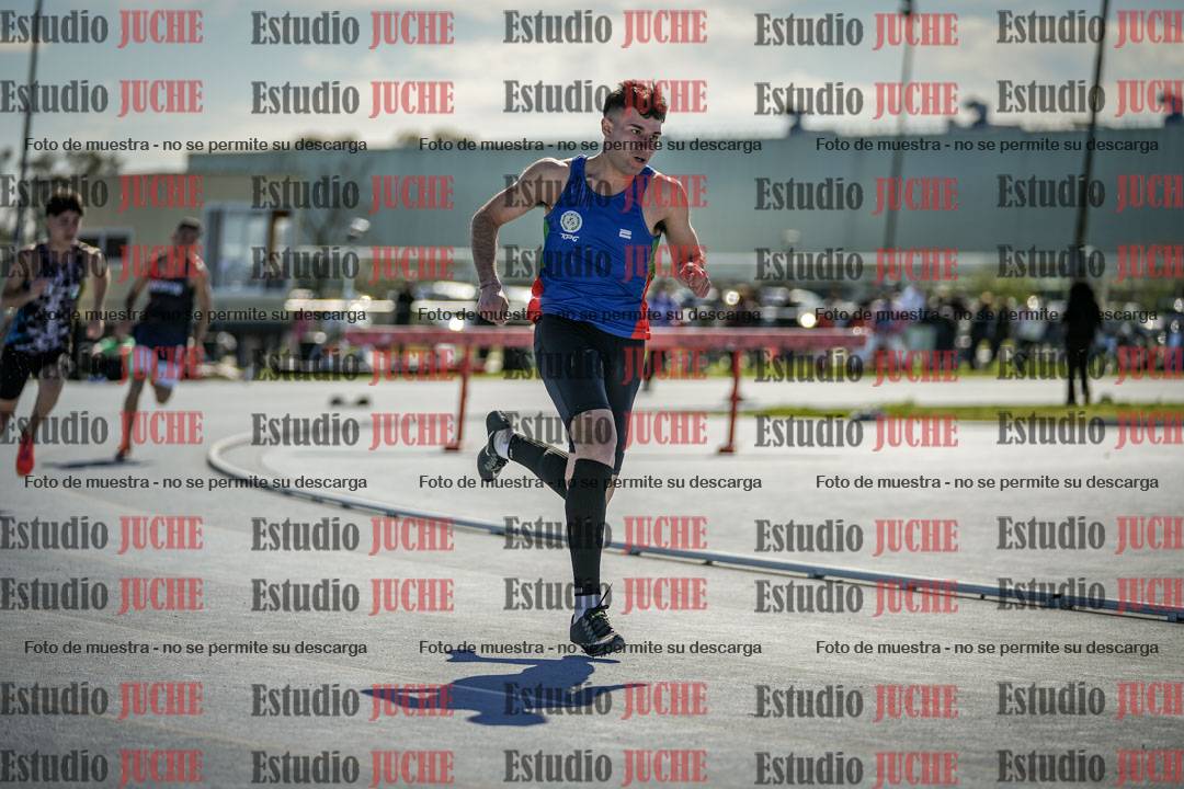 Fotos de los 400 m llanos de varones