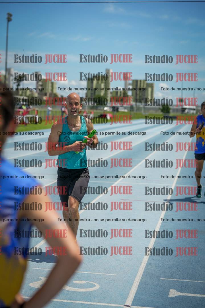 Fotos de las llegadas de los relevos 20' para running teams - serie 1