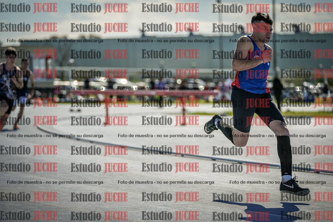 Fotos de los 400 m llanos de varones