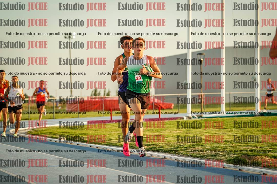 Fotos de los 3000 m llanos de varones