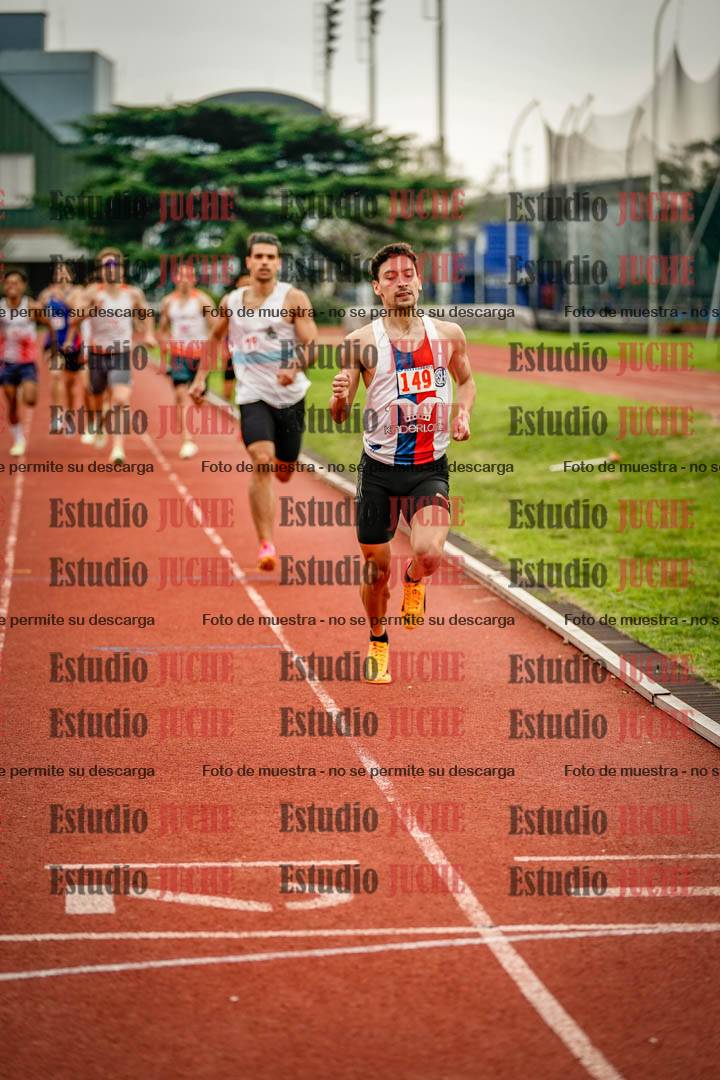 Fotos de los 800 m llanos de varones