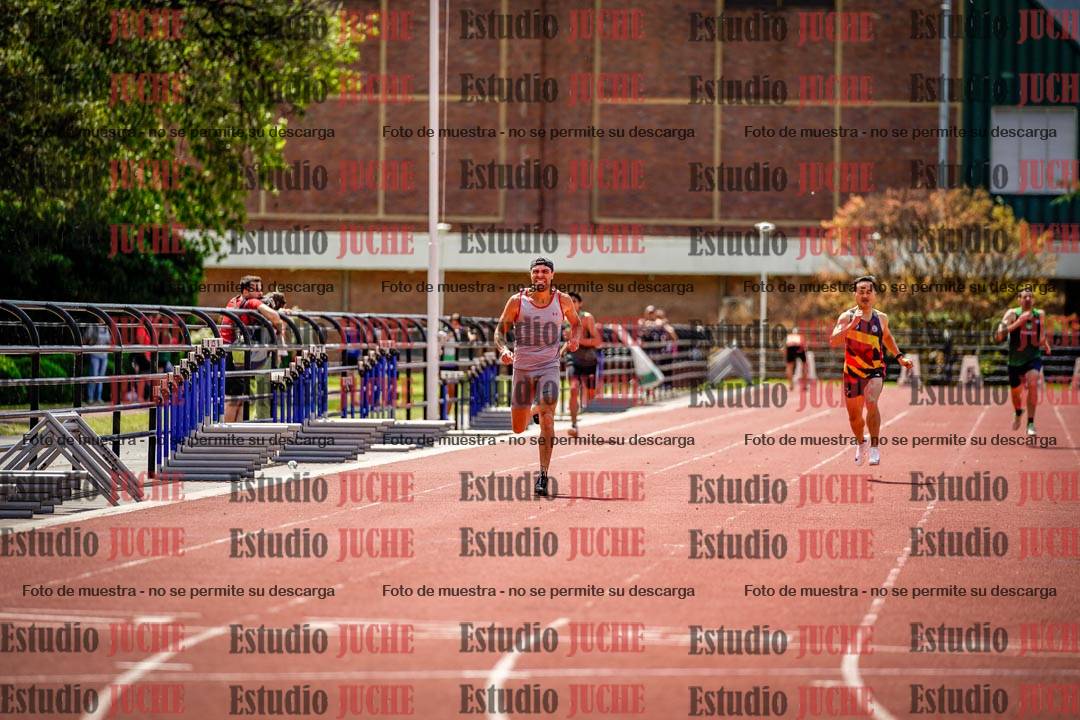 Fotos de los 400 m llanos de varones