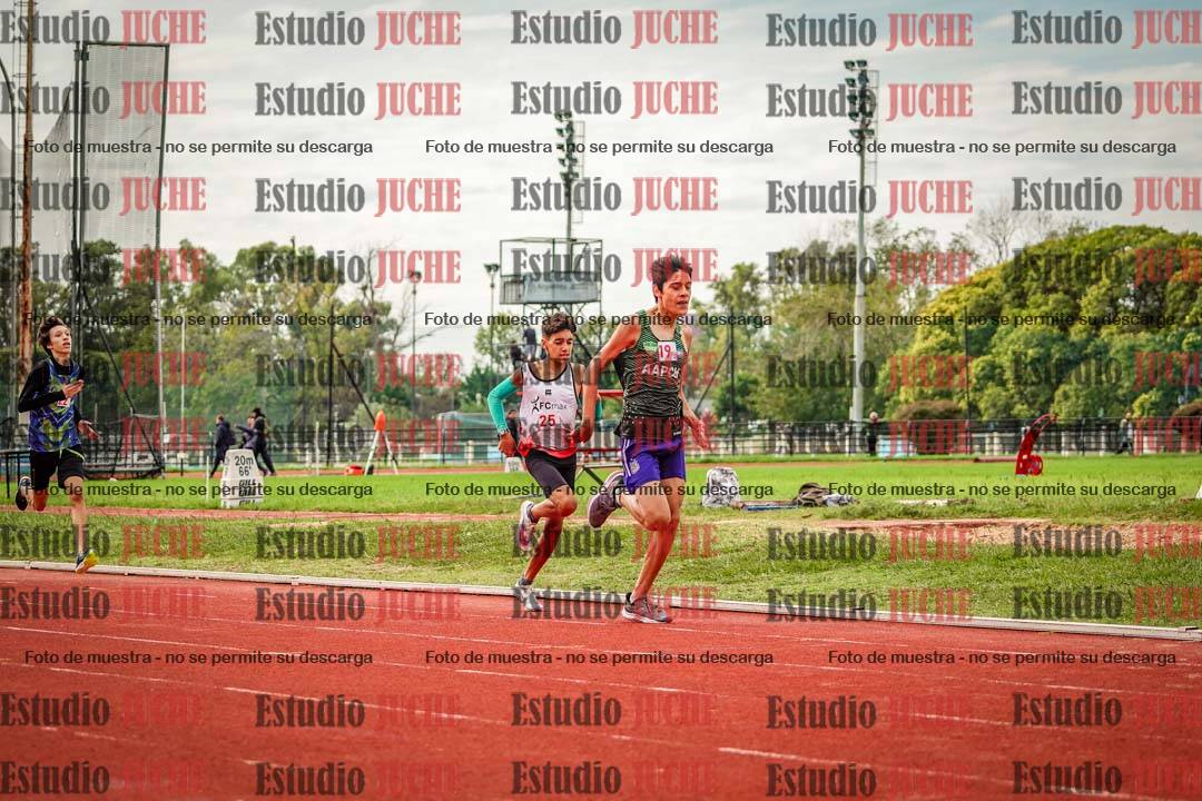 Fotos de los 600 m llanos de varones