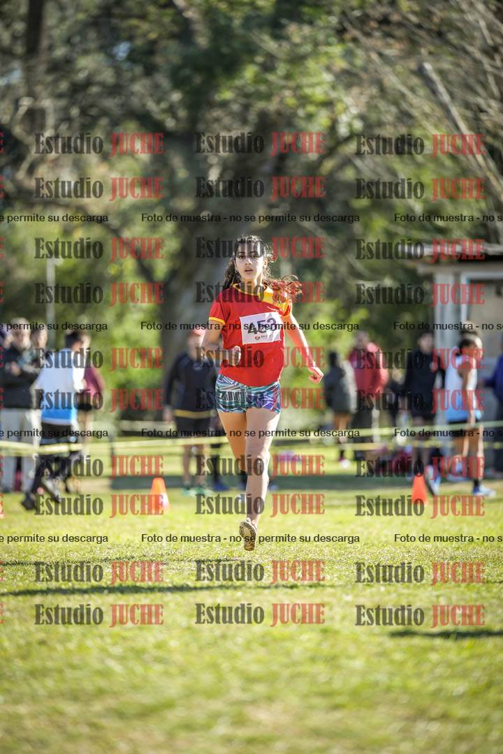 Fotos de la llegada del cross de 2000 m