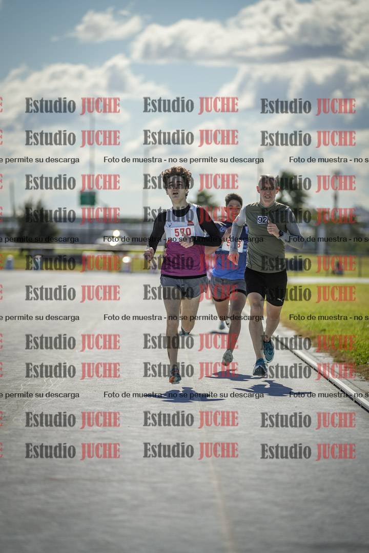 Fotos de los 800 m llanos de varones