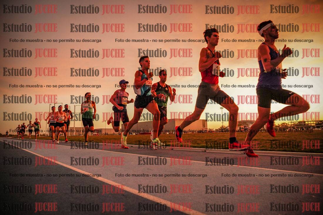 Fotos de los 3000 m llanos de varones