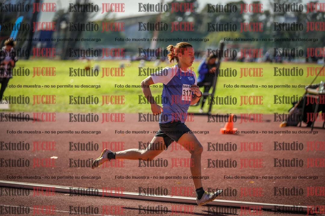 Fotos de los 800 m llanos de varones