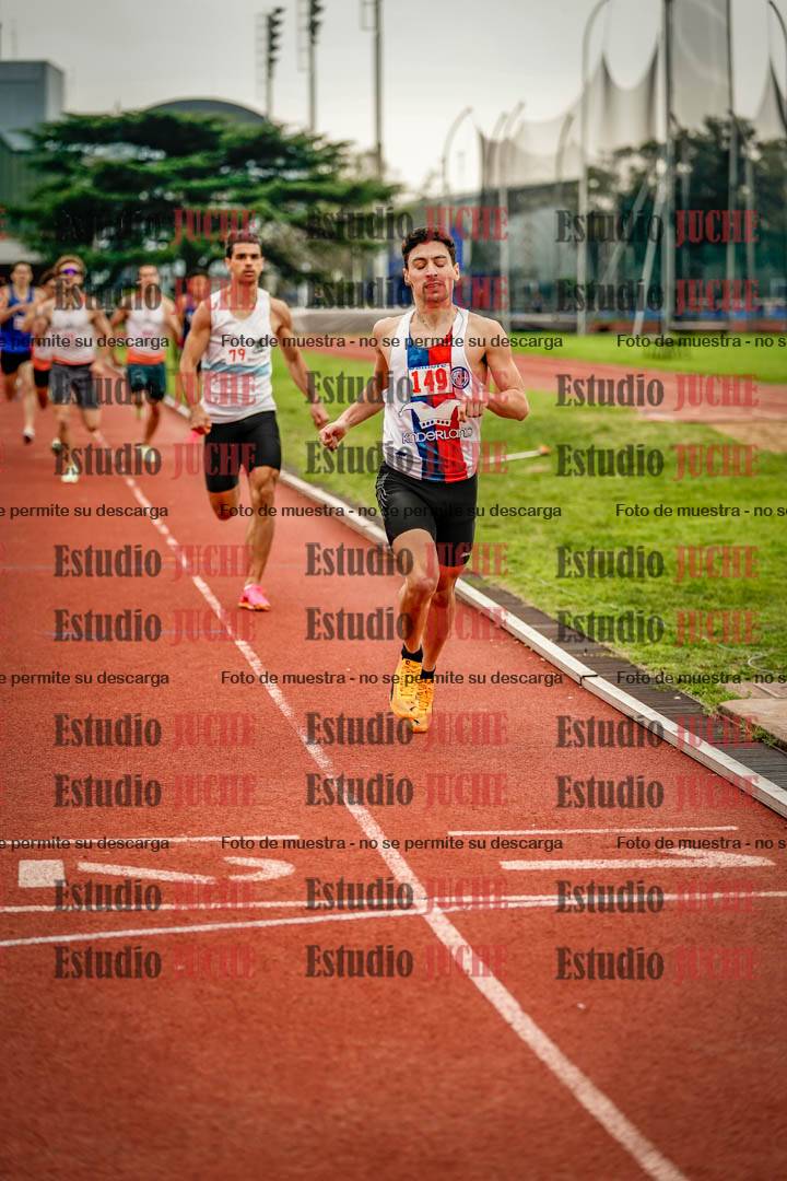 Fotos de los 800 m llanos de varones