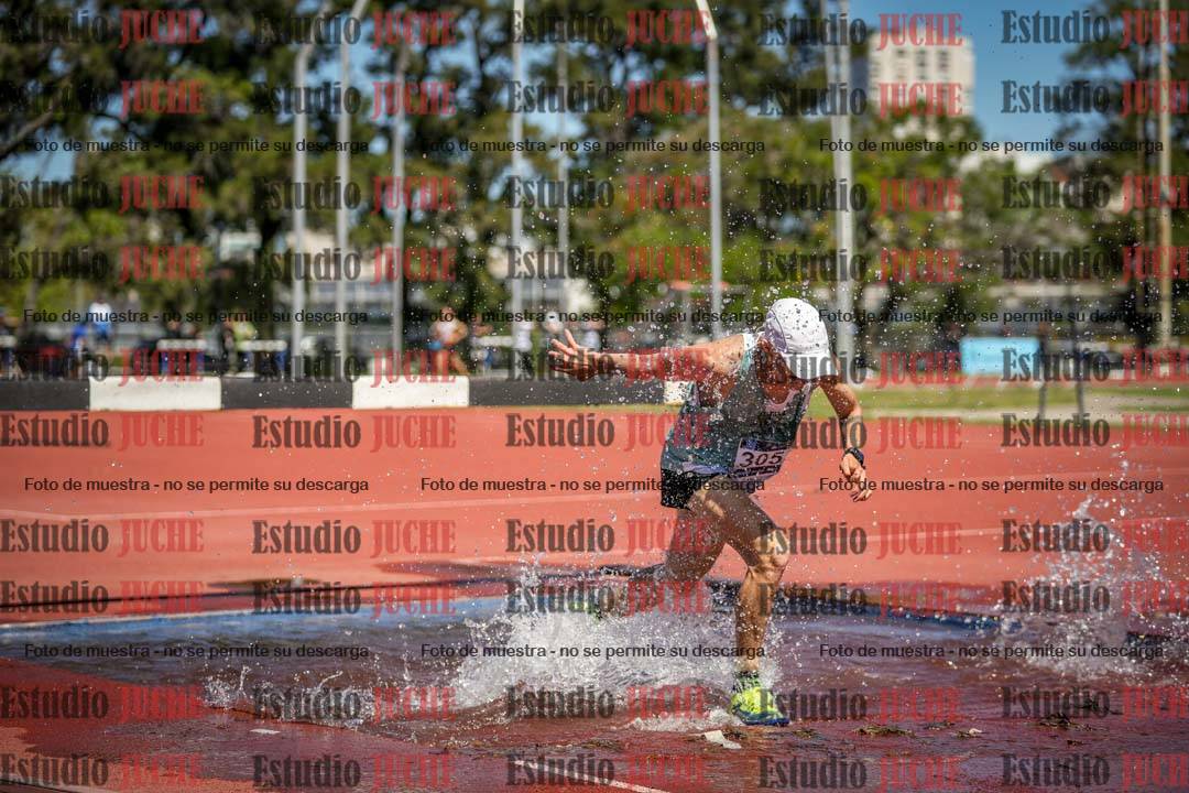Fotos de los 3000 m con obstáculos de varones