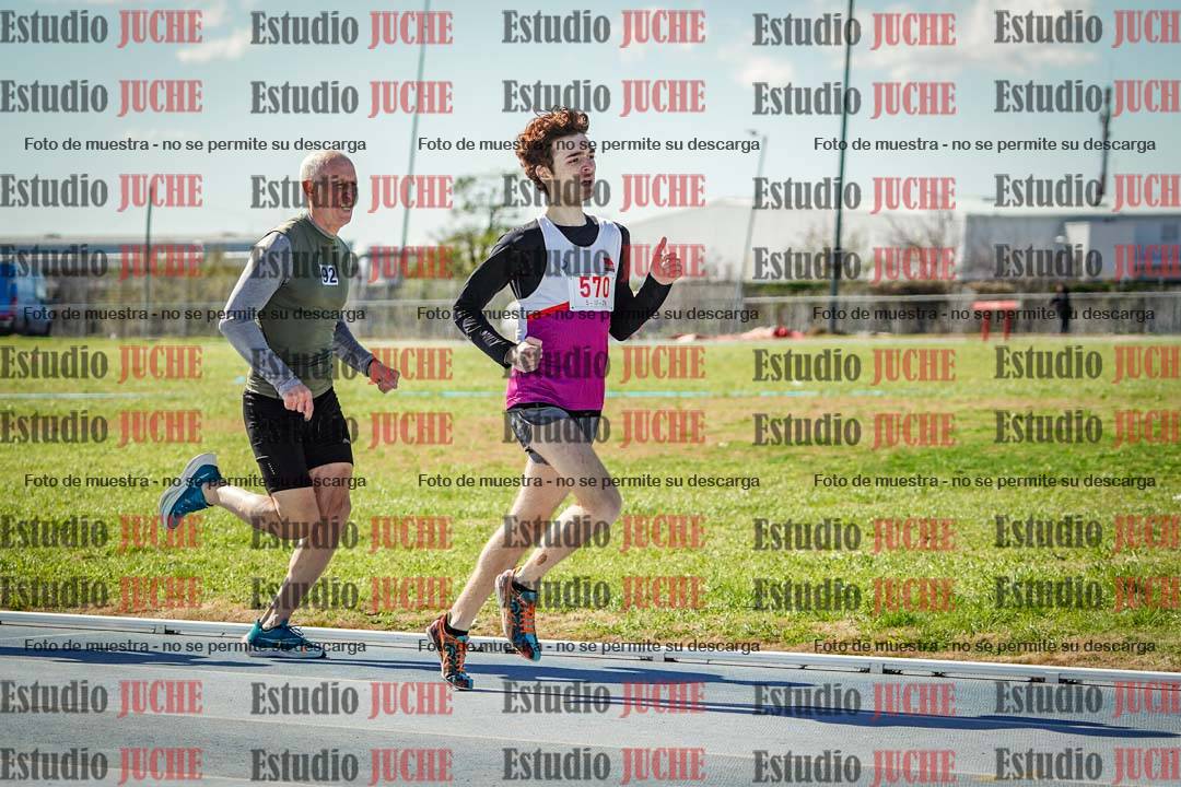 Fotos de los 800 m llanos de varones