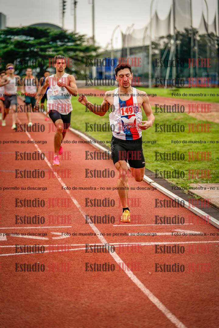 Fotos de los 800 m llanos de varones