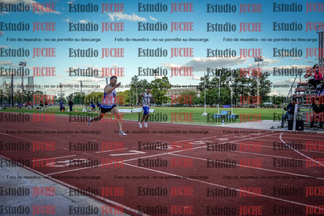 Fotos de los 400 m llanos de varones