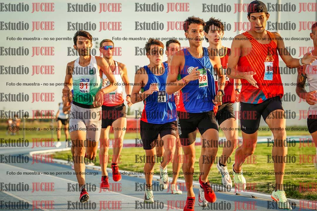 Fotos de los 3000 m llanos de varones
