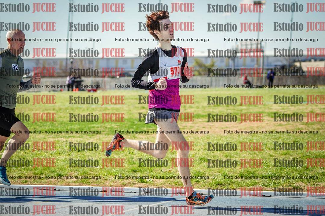 Fotos de los 800 m llanos de varones