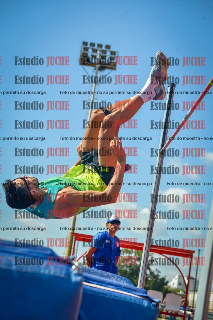 Fotos del salto en alto de varones