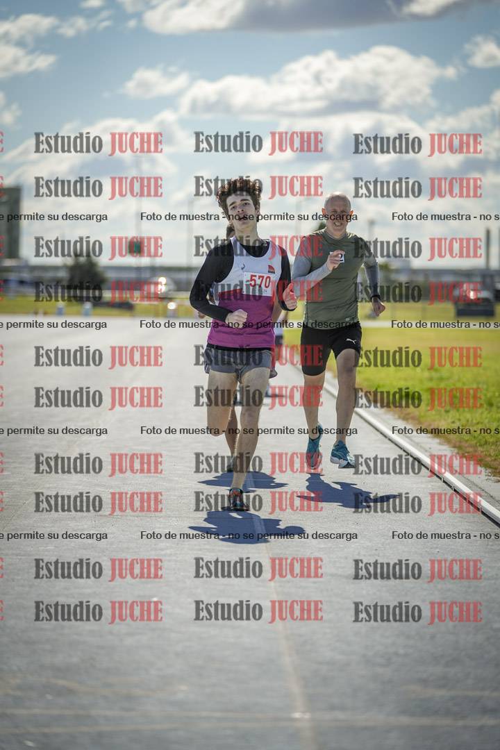Fotos de los 800 m llanos de varones