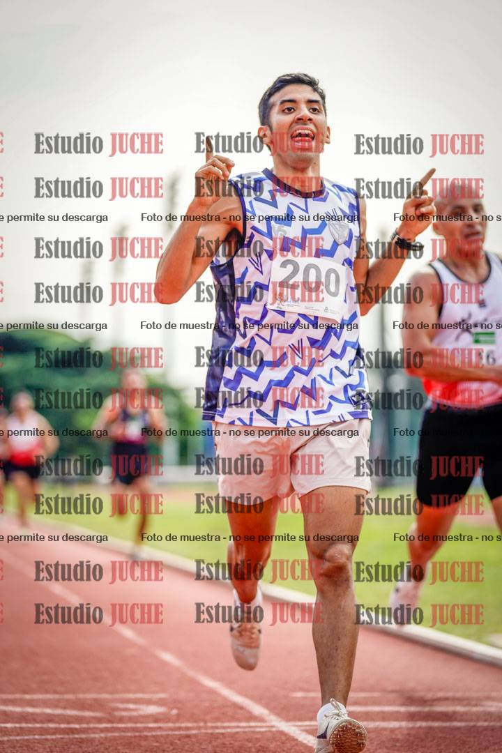 Fotos de los 3000 m llanos de varones