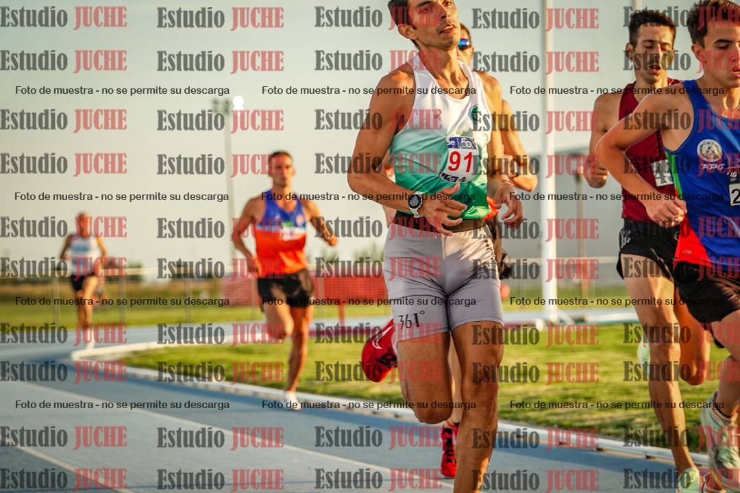 Fotos de los 3000 m llanos de varones
