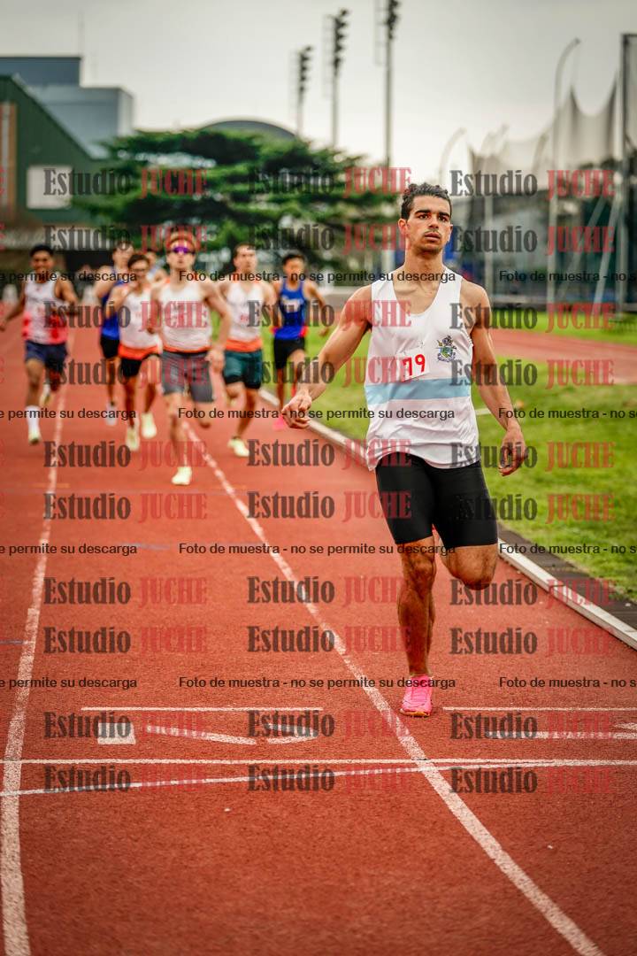 Fotos de los 800 m llanos de varones