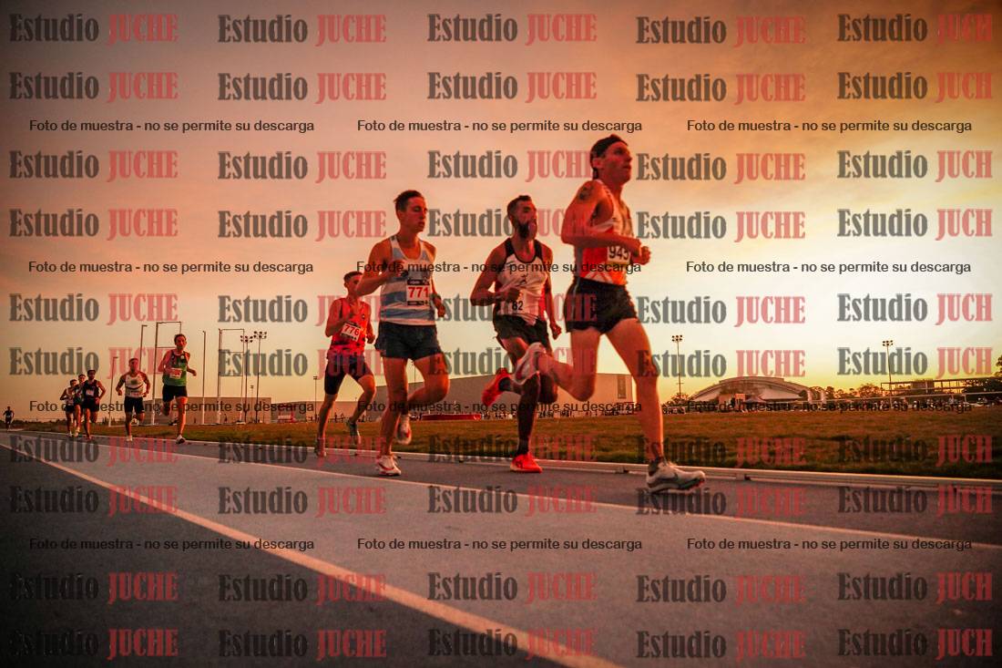 Fotos de los 3000 m llanos de varones