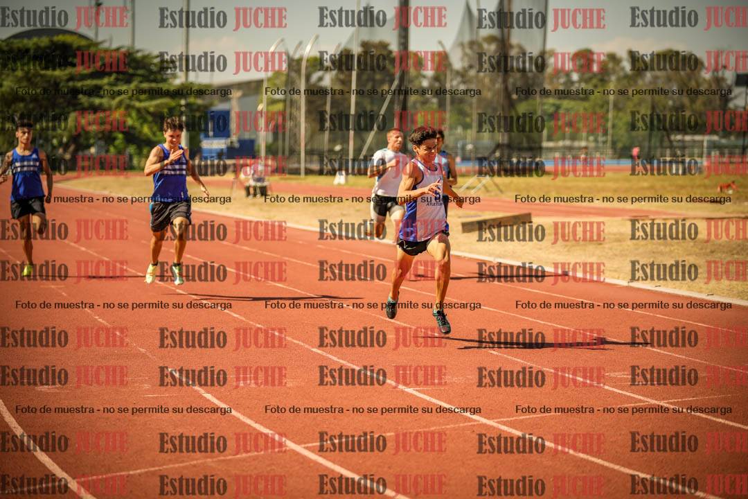 Fotos de los 200 m llanos de varones