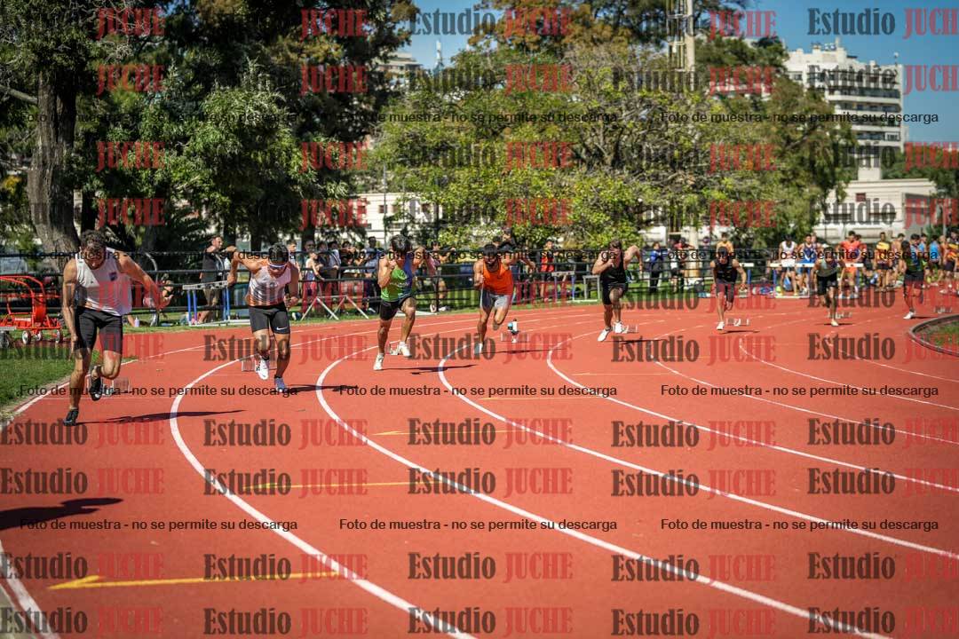 Fotos de los 200 m llanos de varones