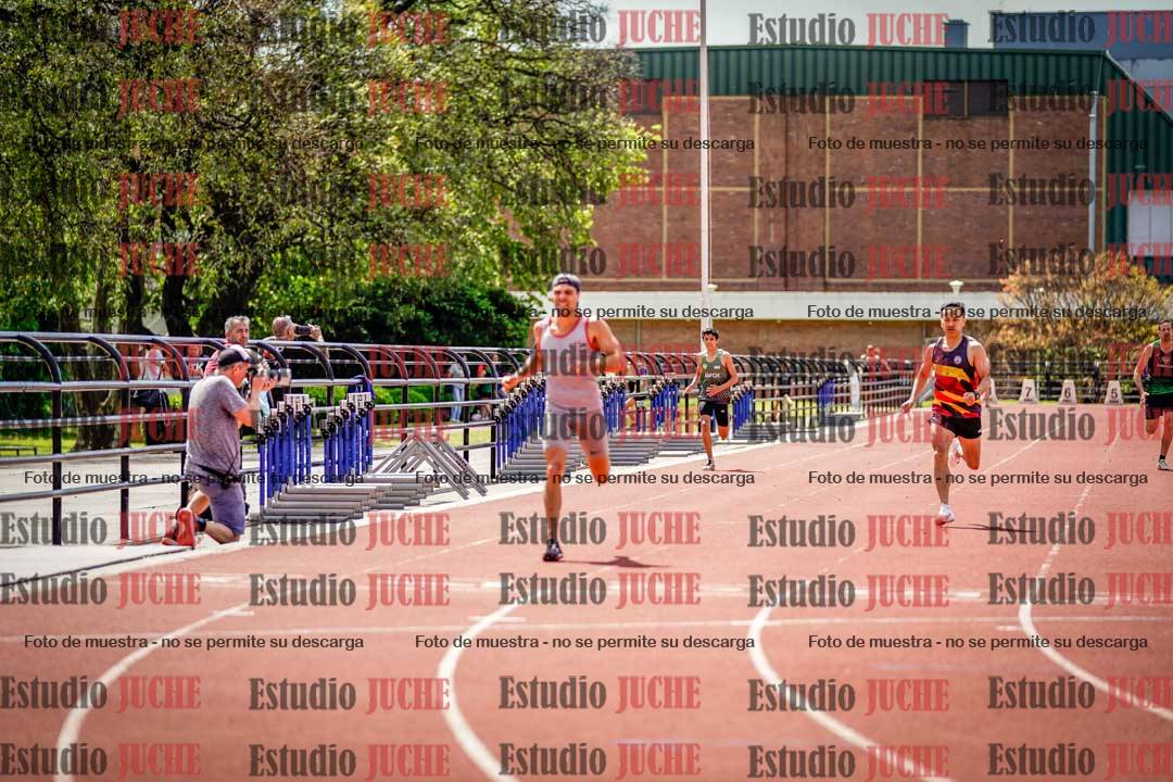Fotos de los 400 m llanos de varones