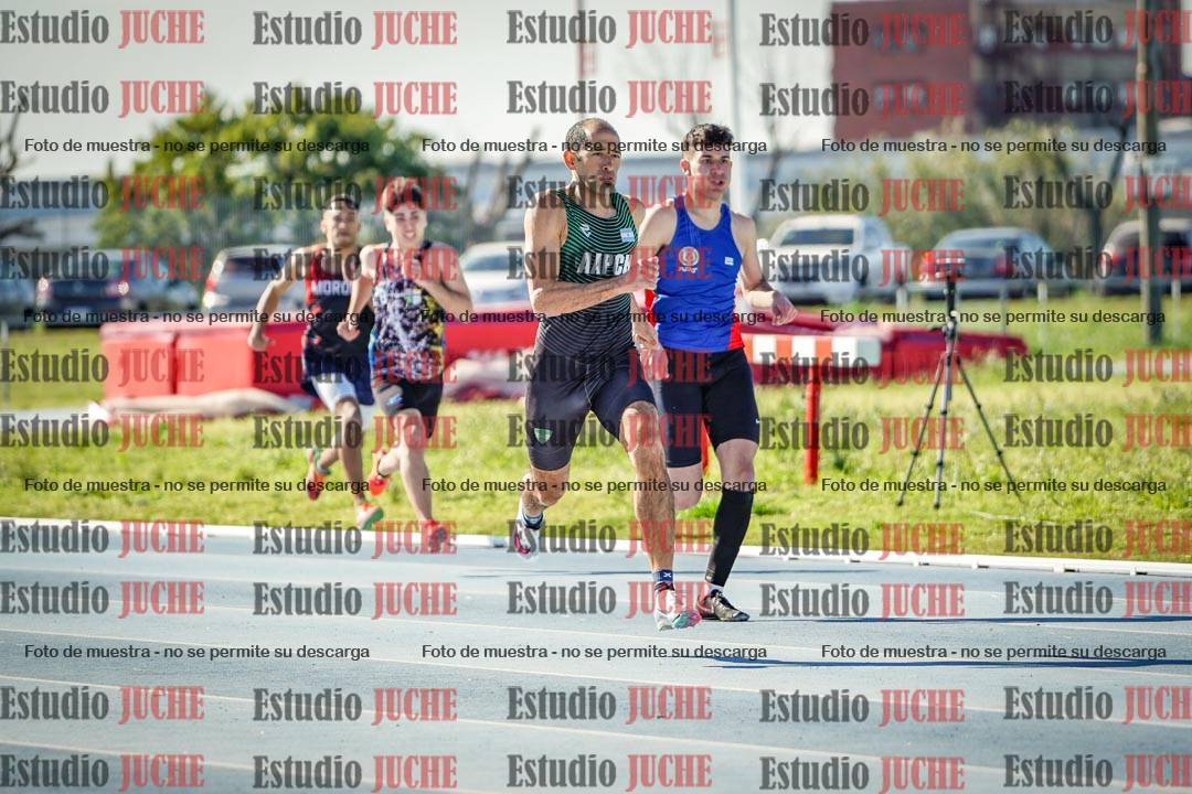 Fotos de los 400 m llanos de varones