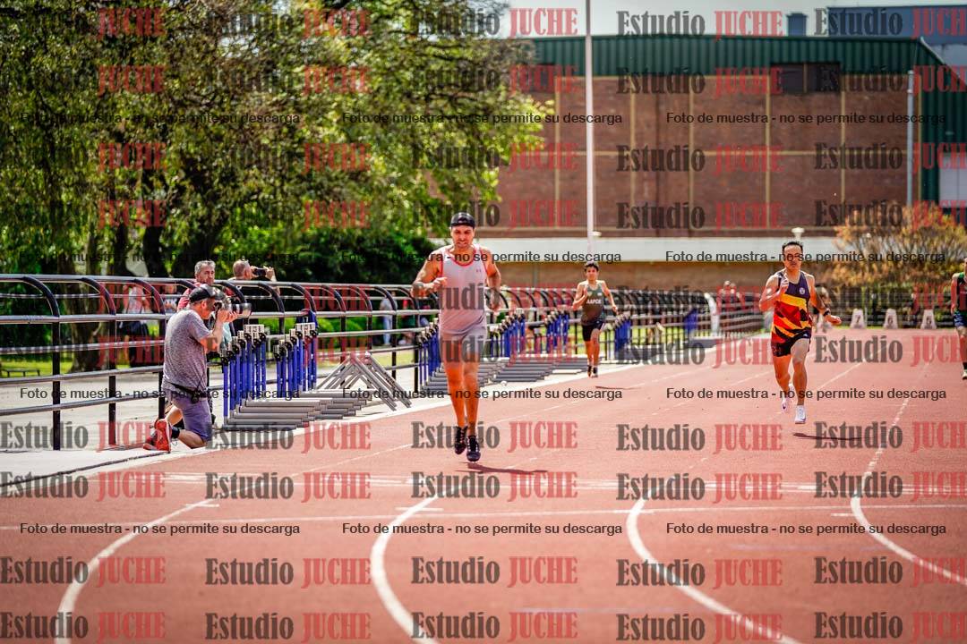 Fotos de los 400 m llanos de varones