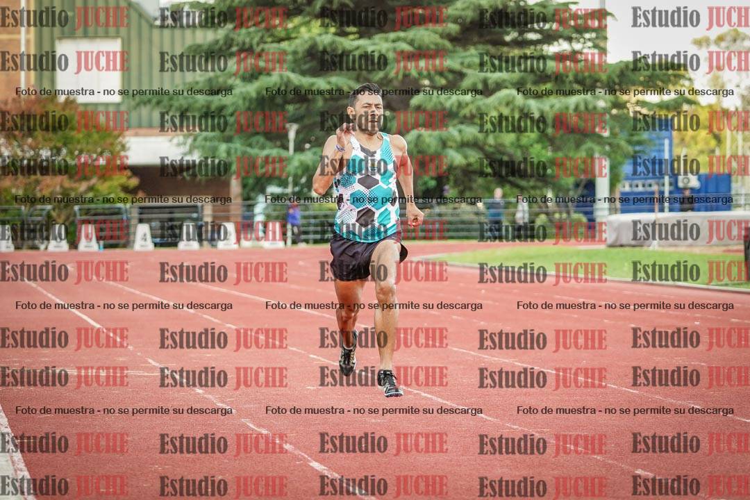 Fotos de los 400 m llanos de varones