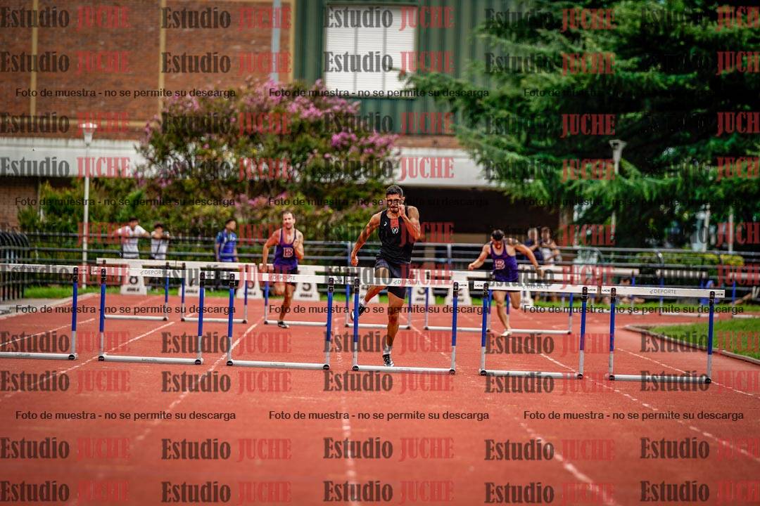Fotos de los 400 m con vallas de varones