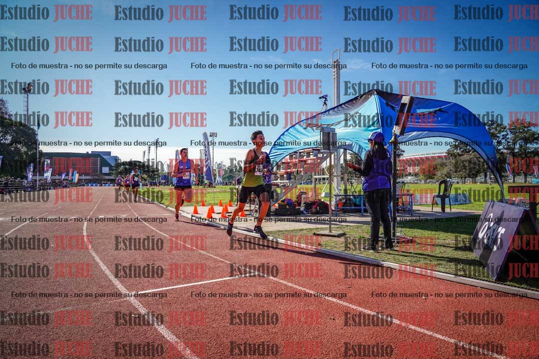 Fotos de los 800 m llanos de varones