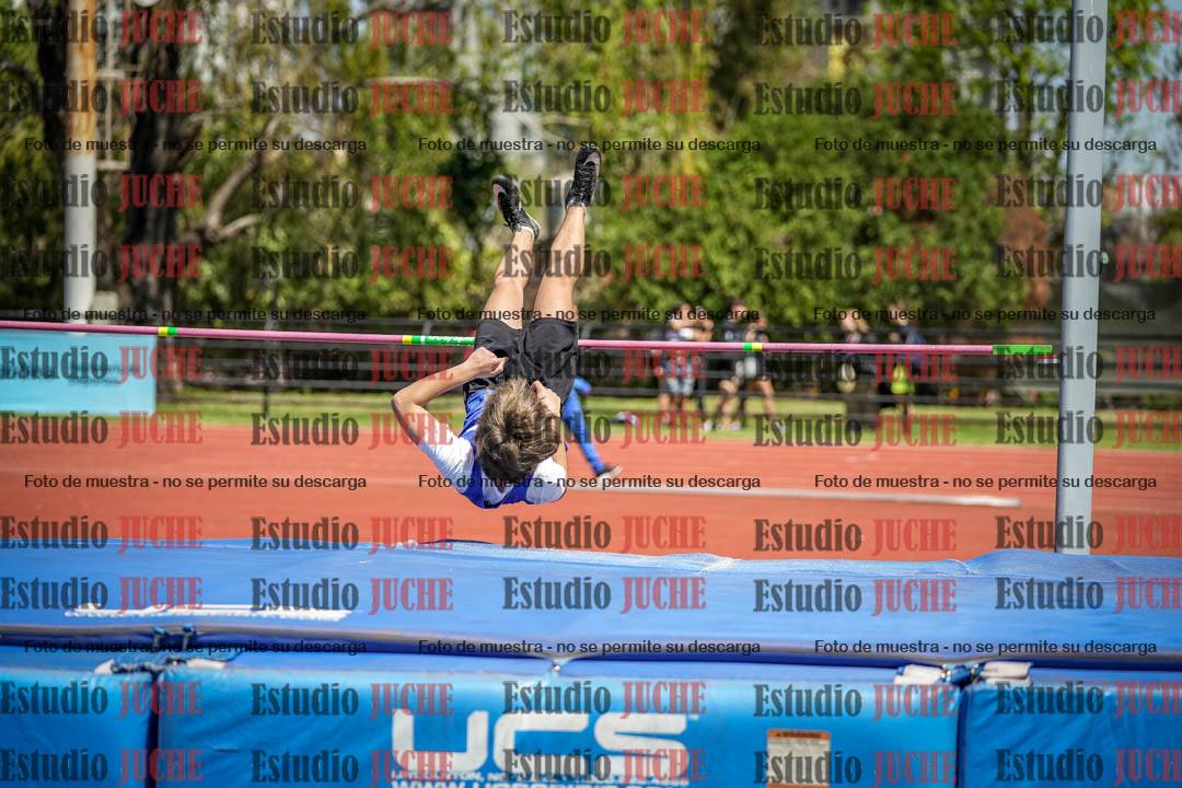 Fotos del salto en alto de varones - octatlón